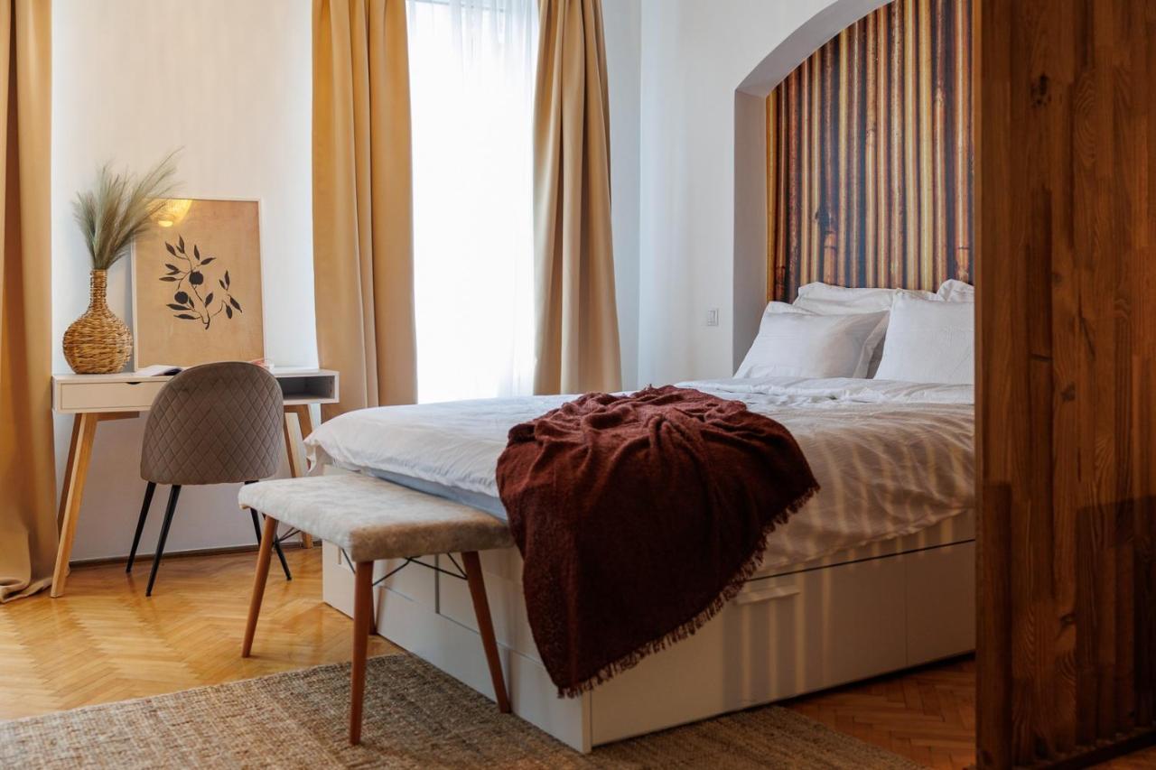 Lunga 16 Guesthouse Braşov Buitenkant foto